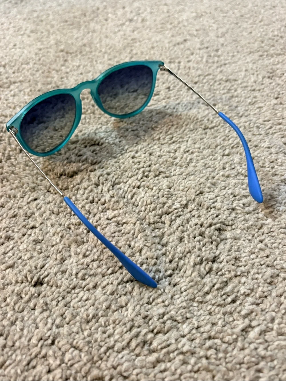 Ray-Ban Teal Round Sunglasses